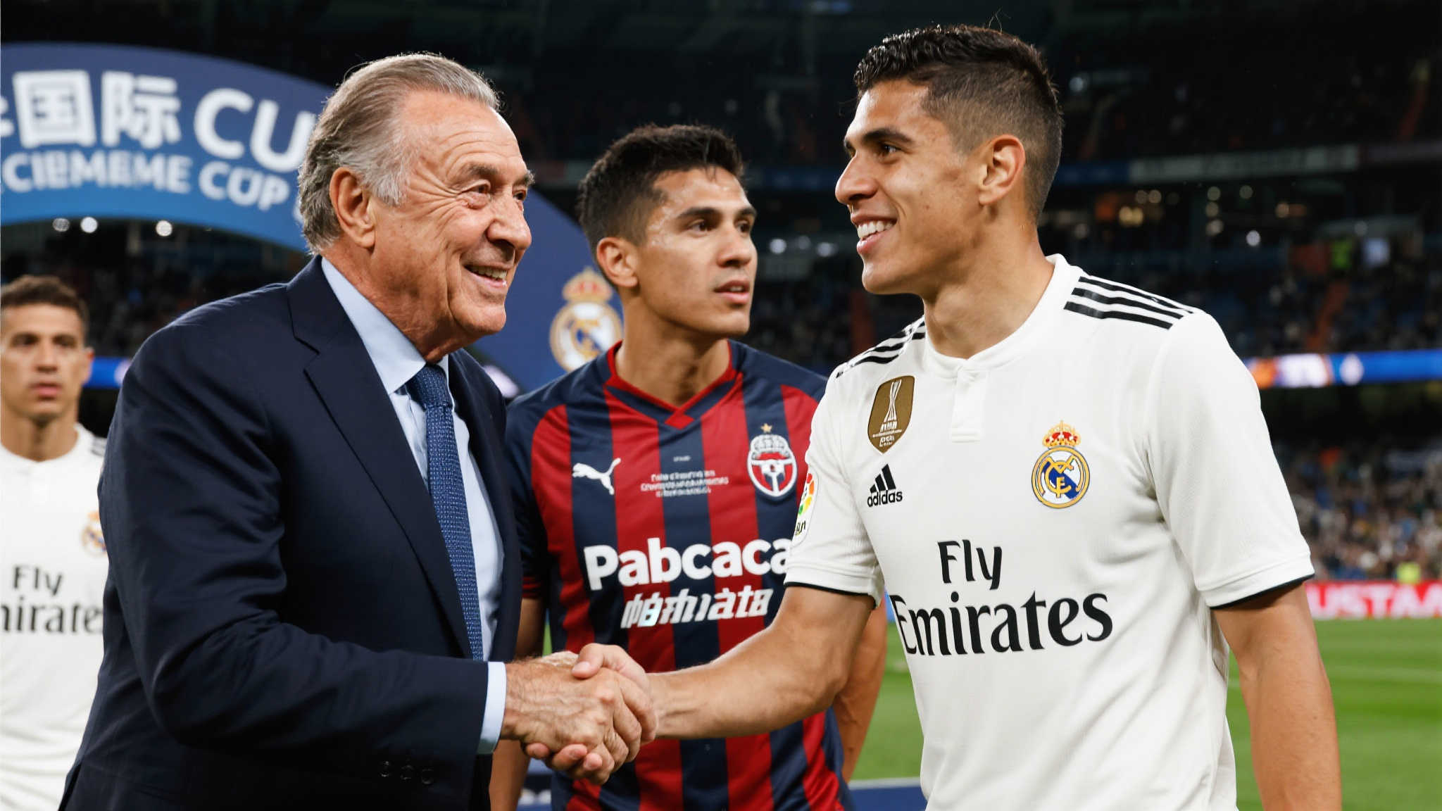 帕丘卡中场:洲际杯决赛获老佛爷赞赏,期待再次对阵皇马 帕丘卡中场:洲际杯决赛获老佛爷赞赏,期待再次对阵皇马